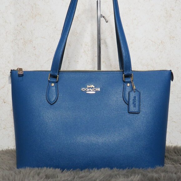 Coach Gallery Tote (Pacific Bright Mineral Blue)